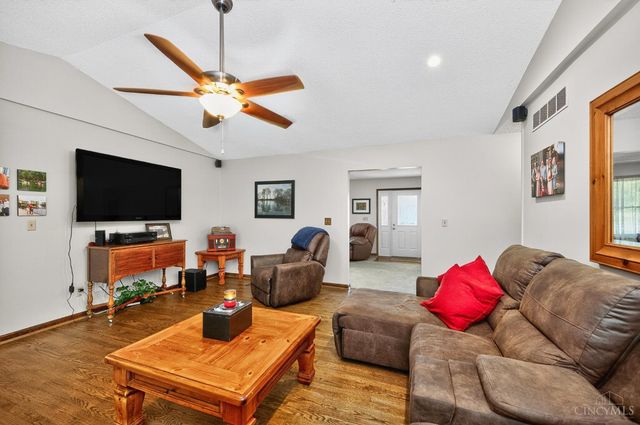 826 Turtlecreek Union Road, Turtle Creek Twp, OH 45036