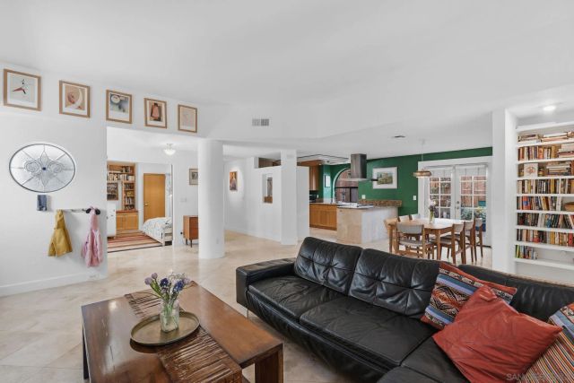 3568 Front St A, San Diego, CA 92103