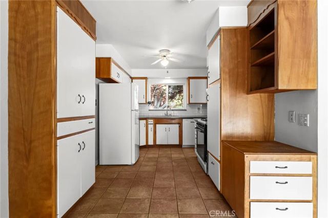 1685 Hooker Oak, Chico, CA 95926