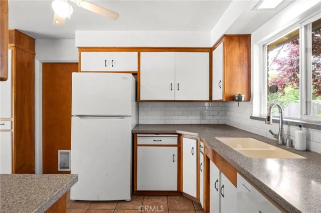 1685 Hooker Oak, Chico, CA 95926