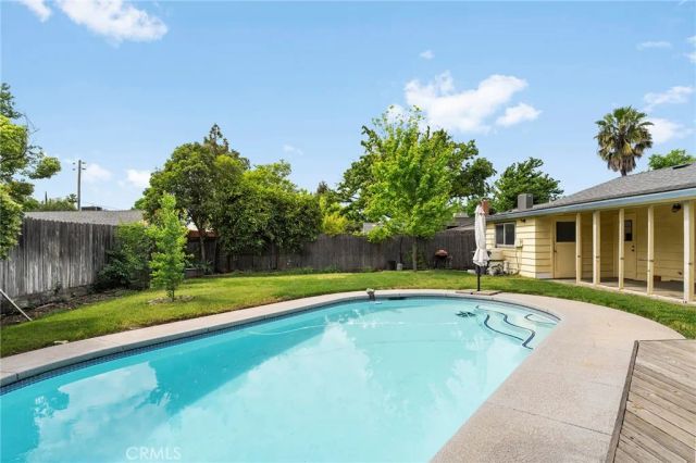 1685 Hooker Oak, Chico, CA 95926