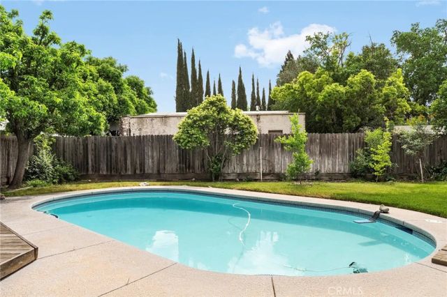 1685 Hooker Oak, Chico, CA 95926