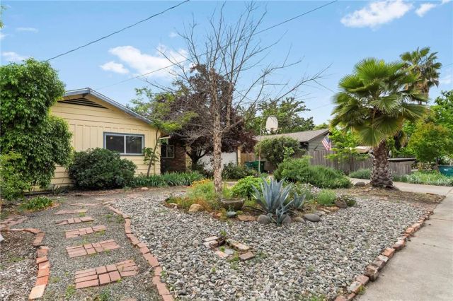 1685 Hooker Oak, Chico, CA 95926