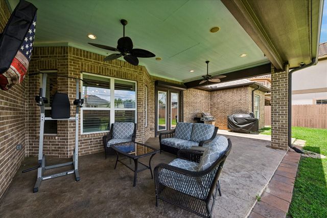 2607 Letrim Street, Pearland, TX 77581