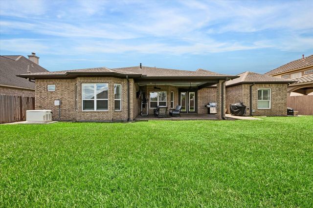 2607 Letrim Street, Pearland, TX 77581