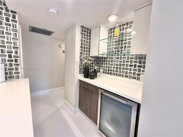 1985 S Ocean Dr 22P, Hallandale Beach, FL 33009