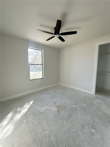 334 Villages Dr, Rockport, TX 78382