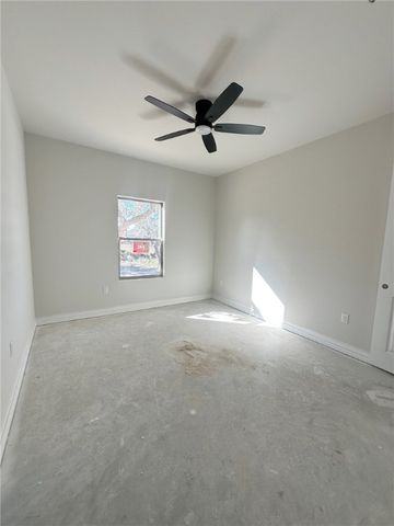 334 Villages Dr, Rockport, TX 78382