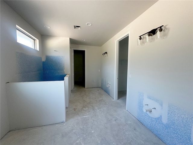 334 Villages Dr, Rockport, TX 78382