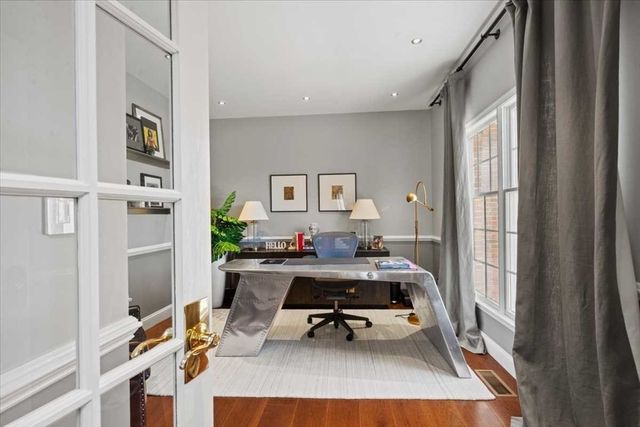 7 Dickinson Circle, Shrewsbury, MA 01545