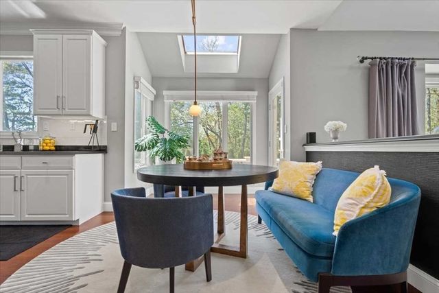 7 Dickinson Circle, Shrewsbury, MA 01545