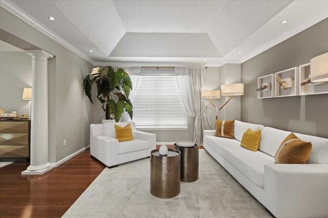 7 Dickinson Circle, Shrewsbury, MA 01545