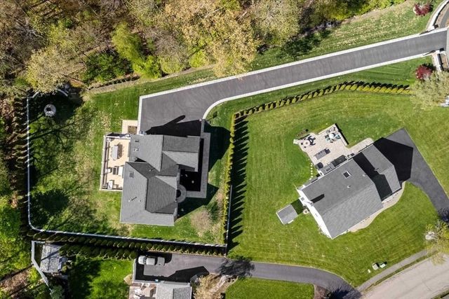 7 Dickinson Circle, Shrewsbury, MA 01545