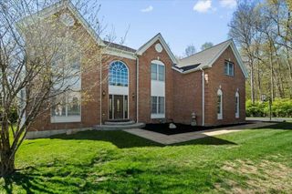 7 Dickinson Circle, Shrewsbury, MA 01545