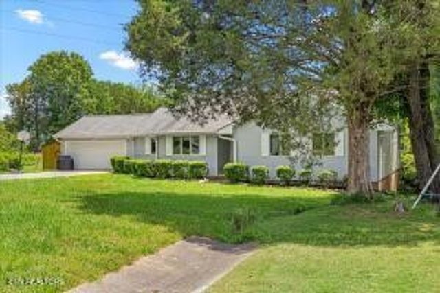 2522 Cindy St, Athens, TN 37303