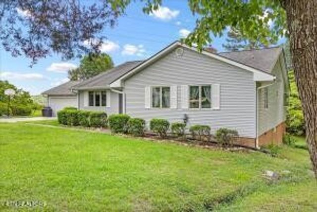2522 Cindy St, Athens, TN 37303