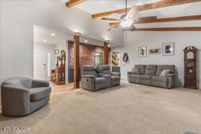 2522 Cindy St, Athens, TN 37303