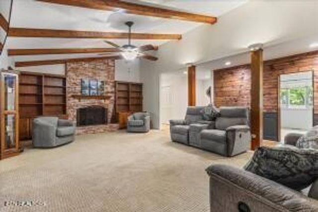 2522 Cindy St, Athens, TN 37303