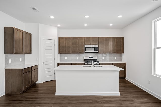 9117 Gant Drive, White House, TN 37188
