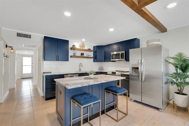 423 62ND STREET, Holmes Beach, FL 34217
