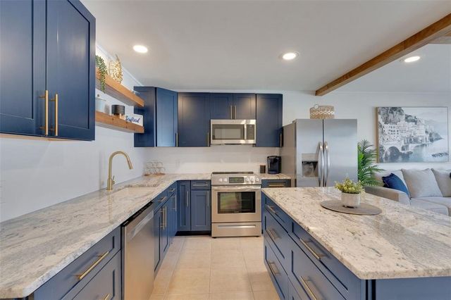 423 62ND STREET, Holmes Beach, FL 34217