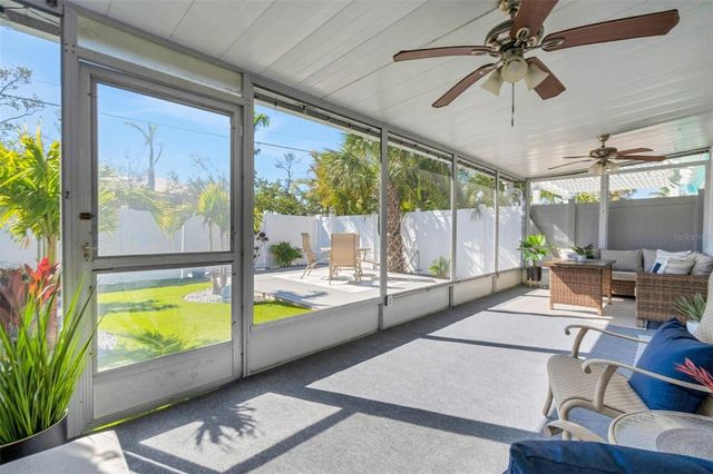 423 62ND STREET, Holmes Beach, FL 34217