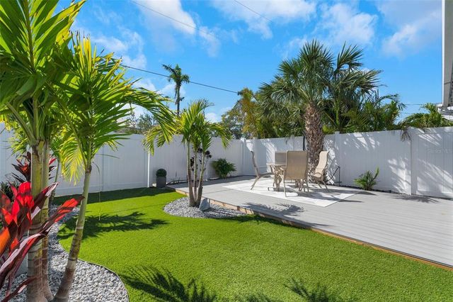 423 62ND STREET, Holmes Beach, FL 34217