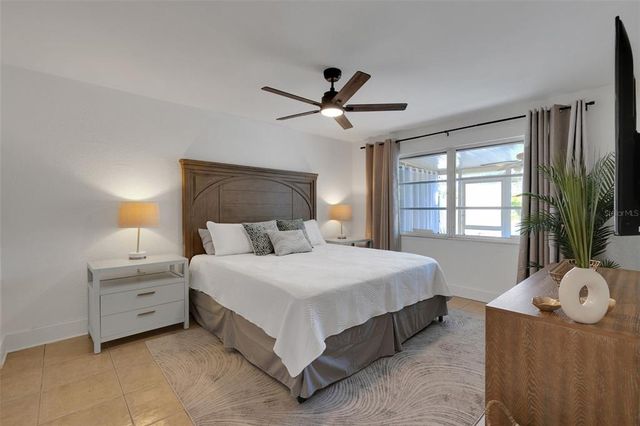 423 62ND STREET, Holmes Beach, FL 34217
