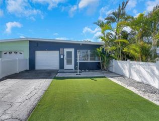 423 62ND STREET, Holmes Beach, FL 34217