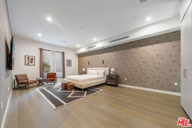 10563 Ashton Avenue 1, Los Angeles, CA 90024