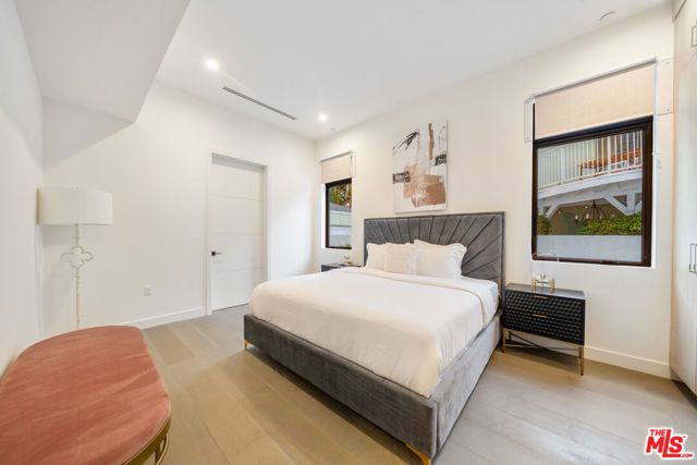 10563 Ashton Avenue 1, Los Angeles, CA 90024