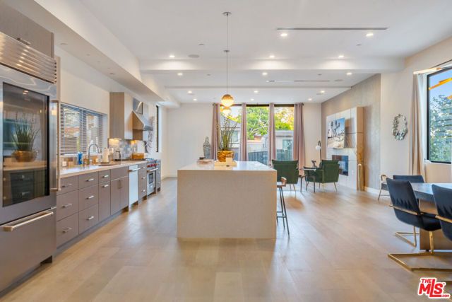 10563 Ashton Avenue 1, Los Angeles, CA 90024