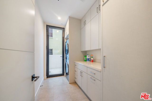 10563 Ashton Avenue 1, Los Angeles, CA 90024