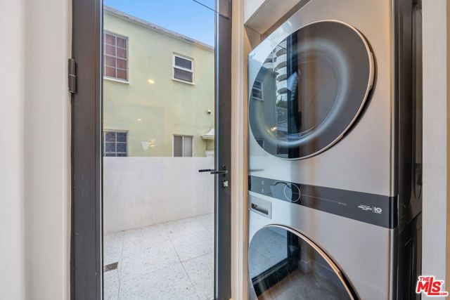 10563 Ashton Avenue 1, Los Angeles, CA 90024