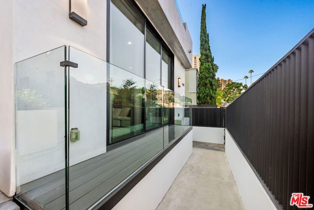 10563 Ashton Avenue 1, Los Angeles, CA 90024