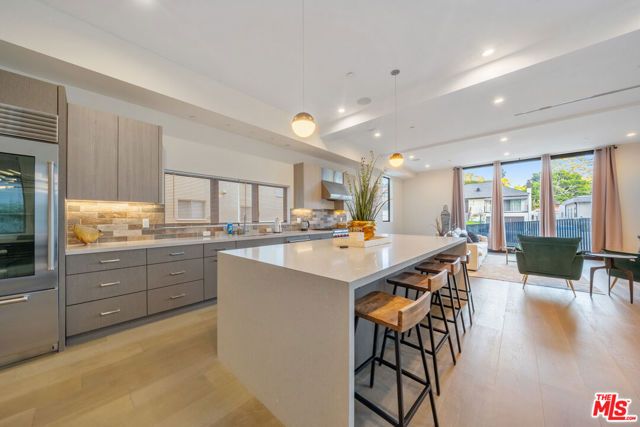 10563 Ashton Avenue 1, Los Angeles, CA 90024