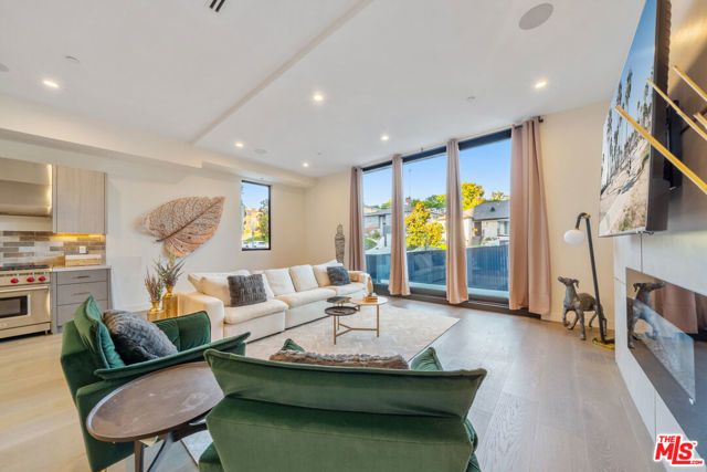10563 Ashton Avenue 1, Los Angeles, CA 90024