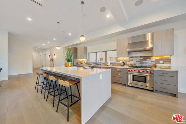 10563 Ashton Avenue 1, Los Angeles, CA 90024