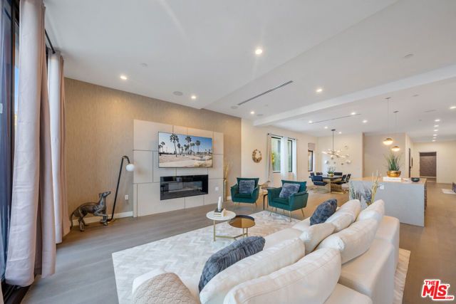10563 Ashton Avenue 1, Los Angeles, CA 90024