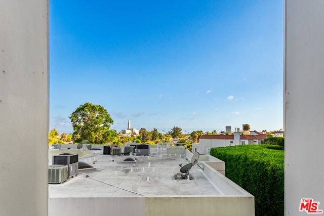 10563 Ashton Avenue 1, Los Angeles, CA 90024