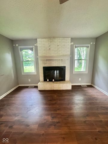 380 Mill Springs, Fillmore, IN 46128