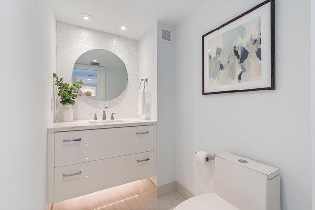 2000 S Ocean Boulevard 3J, Boca Raton, FL 33432