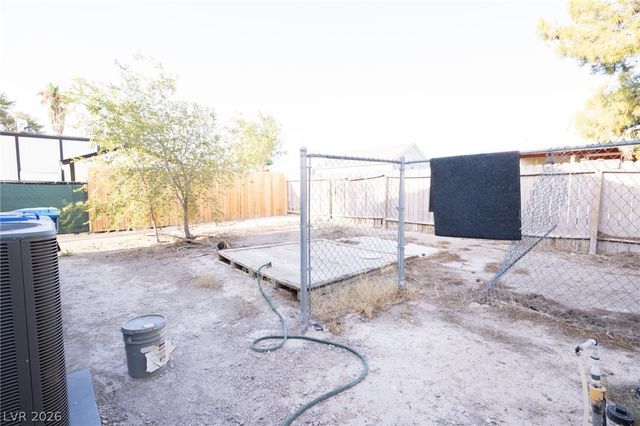 1838 Quintearo Street, Las Vegas, NV 89115