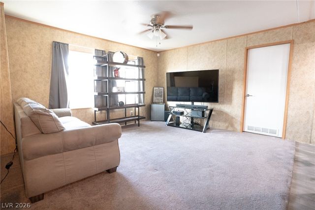 1838 Quintearo Street, Las Vegas, NV 89115