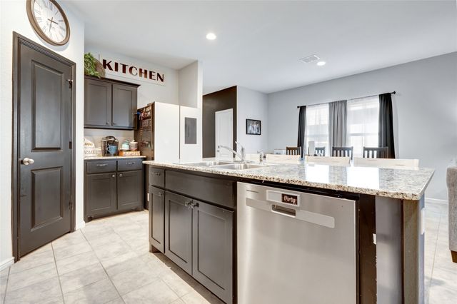 206 Greengate Drive, Boyd, TX 76023