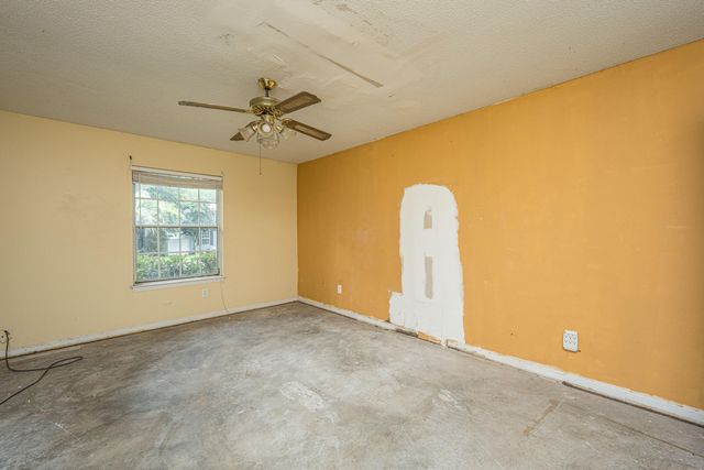 119 Hummingbird Avenue, Ladson, SC 29456