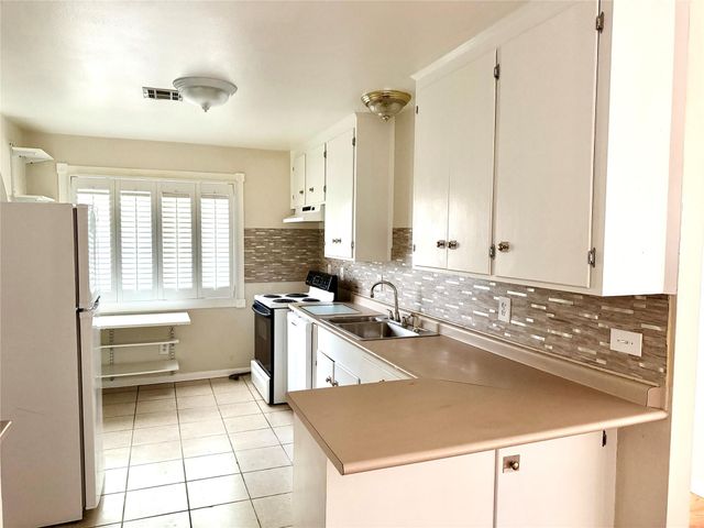 4275 Bethel Boulevard, Houston, TX 77092