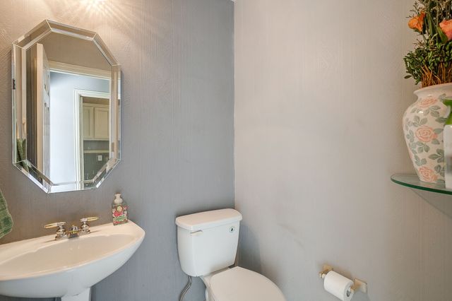 420 Vasey Oak Drive, Keller, TX 76248