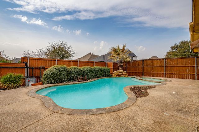 420 Vasey Oak Drive, Keller, TX 76248