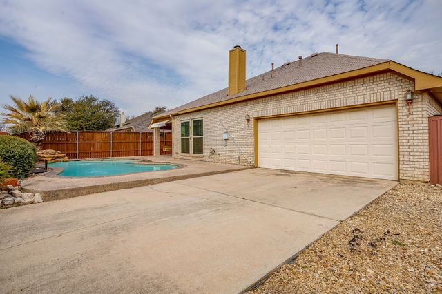 420 Vasey Oak Drive, Keller, TX 76248